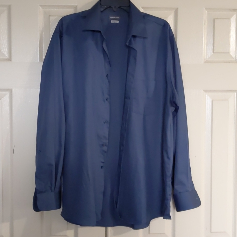 Great condition Van Heusen dress shirt